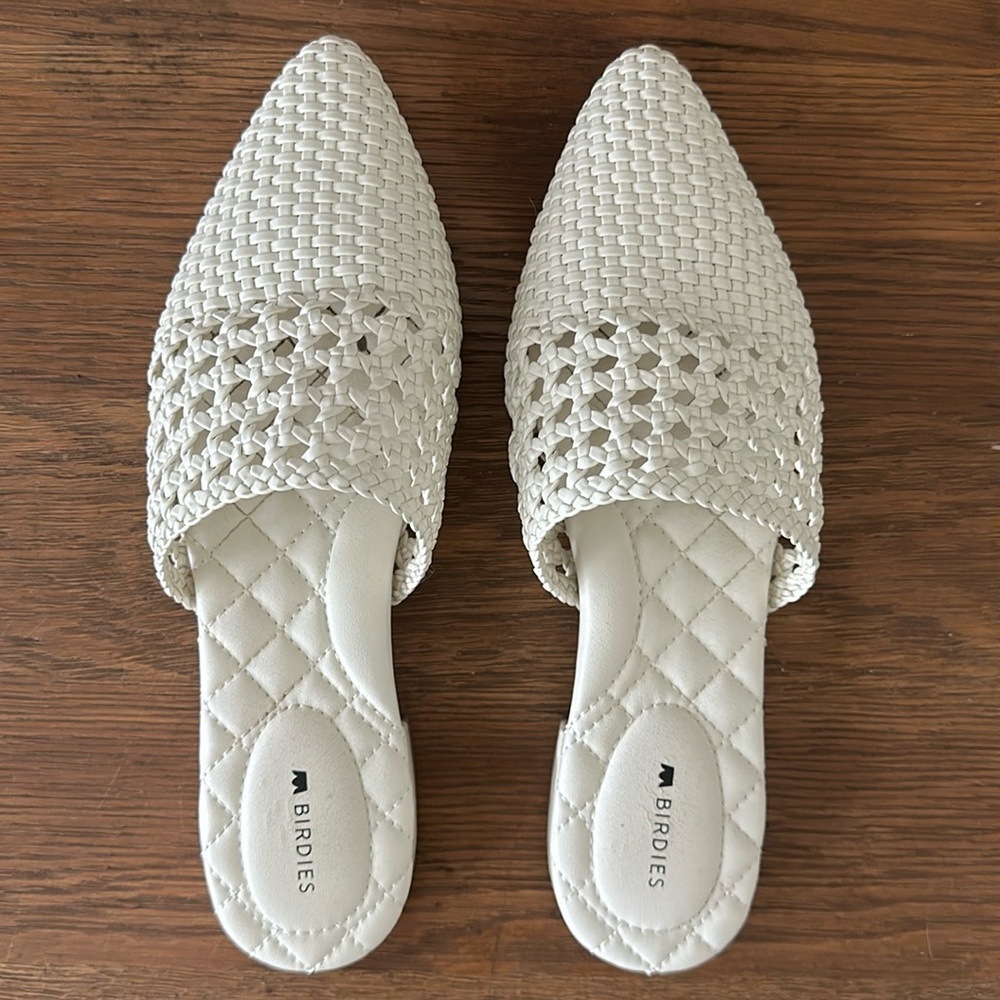 Birdies The Dove white woven mule, size 6.5